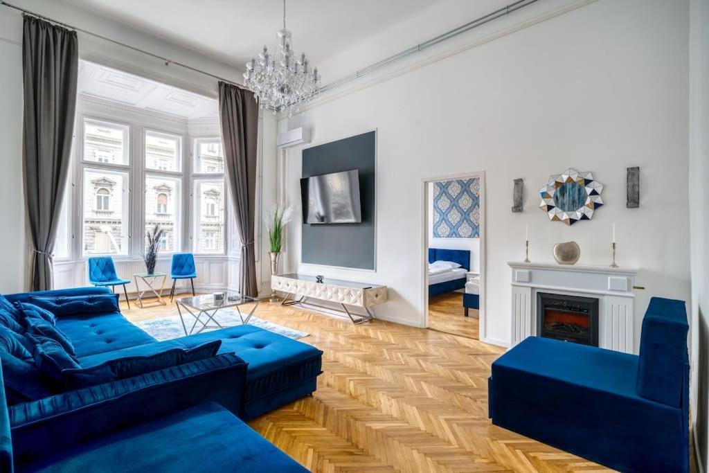 Andrassy Grandeur With Indoor Parking Apartamento Budapeste Exterior foto