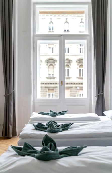 Andrassy Grandeur With Indoor Parking Apartamento Budapeste Exterior foto
