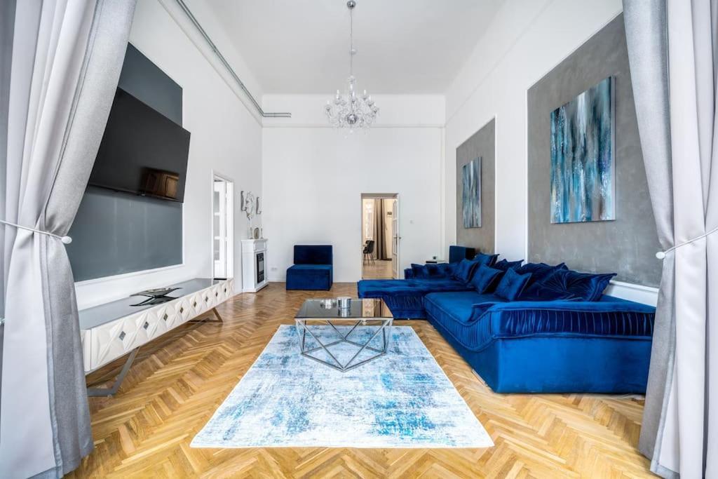Andrassy Grandeur With Indoor Parking Apartamento Budapeste Exterior foto