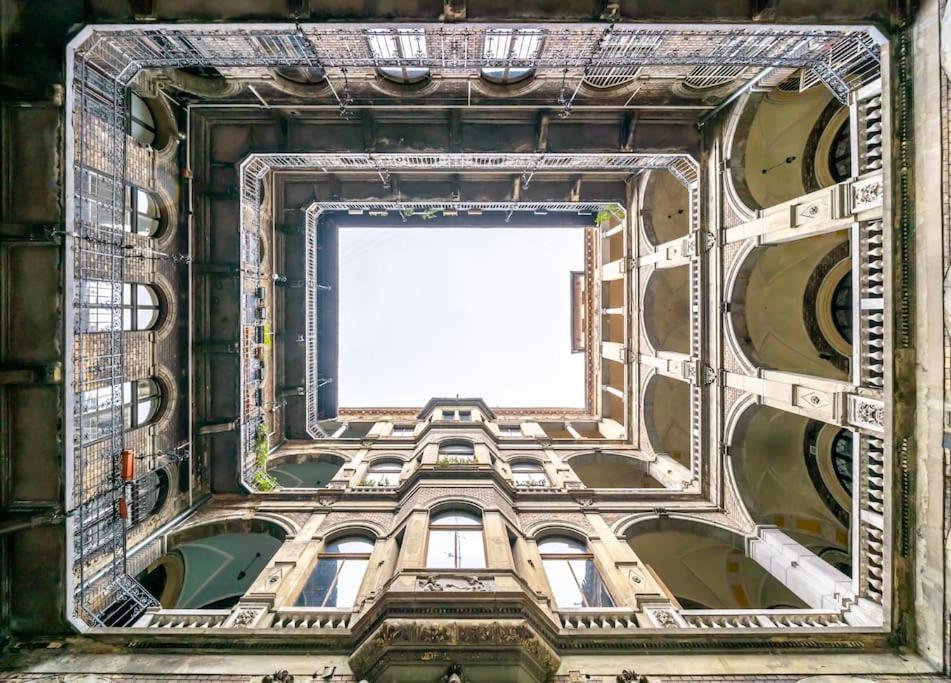 Andrassy Grandeur With Indoor Parking Apartamento Budapeste Exterior foto